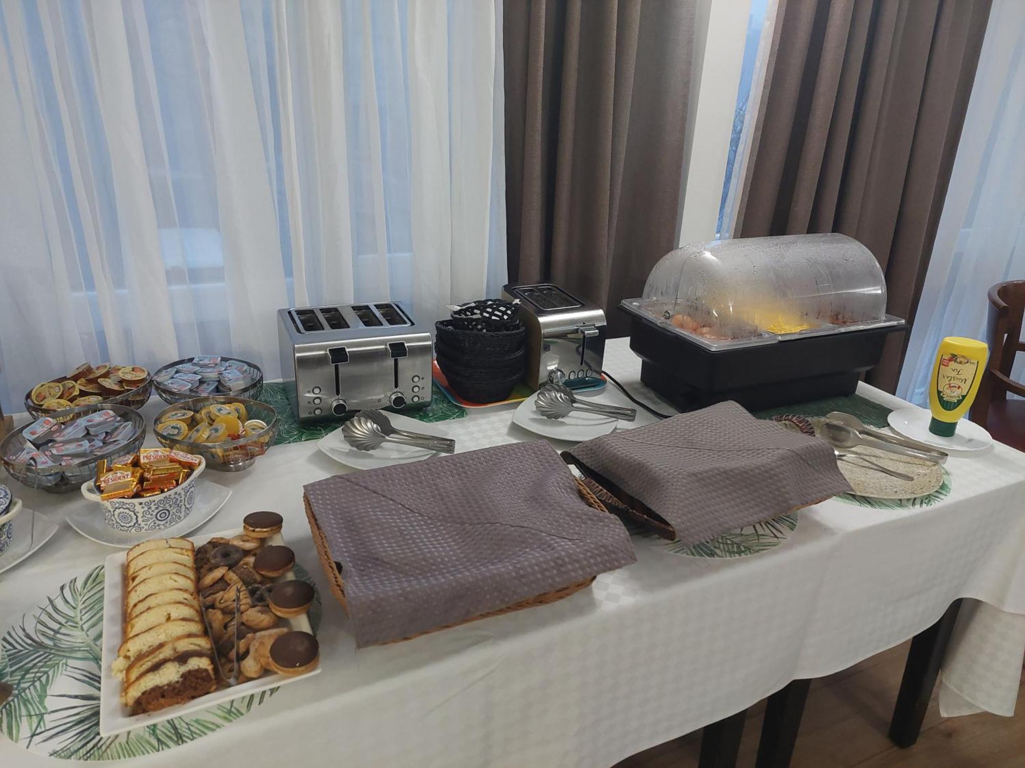 Hotel Pacific ティミショアラ エクステリア 写真